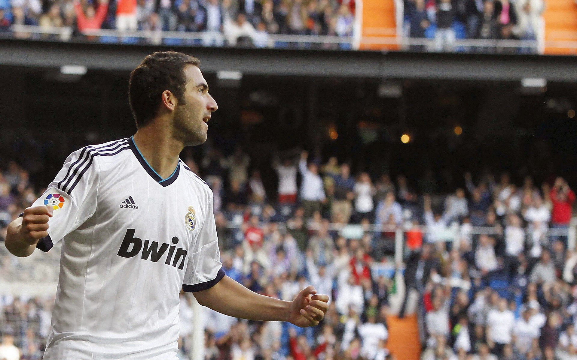 巴尔：全黑队中场的“战术核心”，每一次传球都为队友创造机会